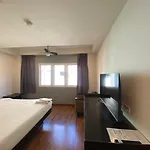 Saladee Gallery Residence