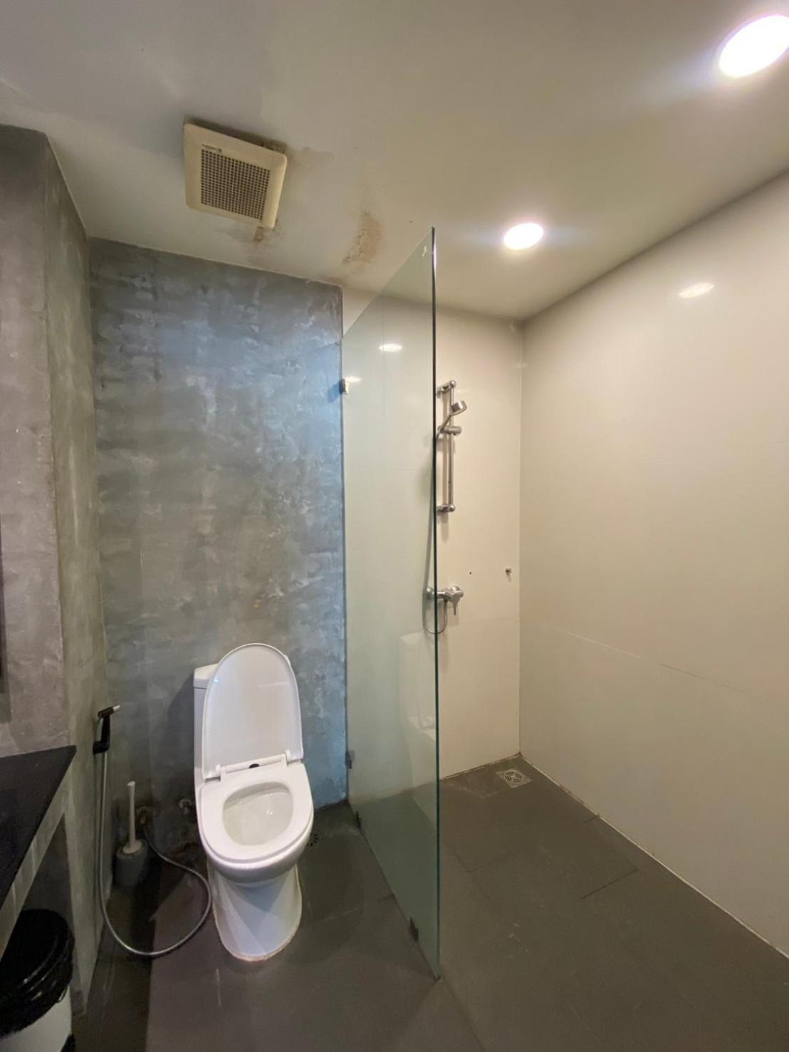 Saladee Gallery Lägenhetshotell Patong